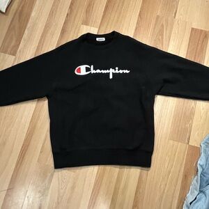 Champion Black Crewneck Sweater
